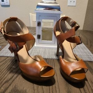 **USED** Platform Sandals